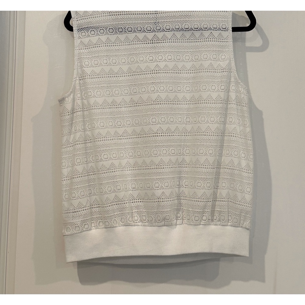 Beautiful white lace top, size large, never worn - Picture 3 of 4